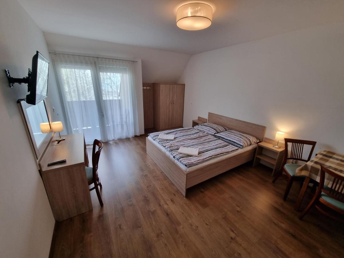 Adam Apartmanhaz Σίοφοκ Εξωτερικό φωτογραφία
