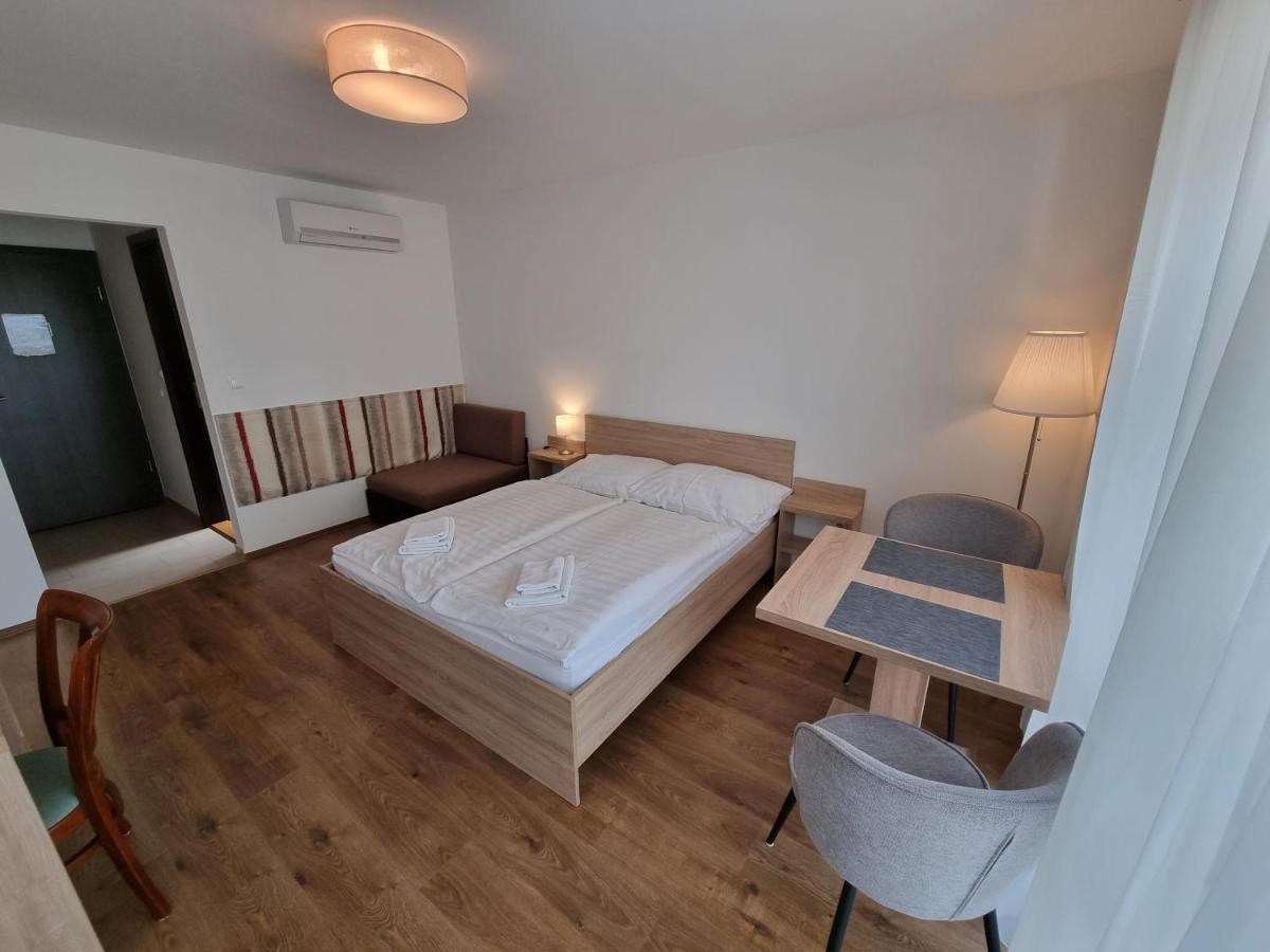Adam Apartmanhaz Σίοφοκ Εξωτερικό φωτογραφία