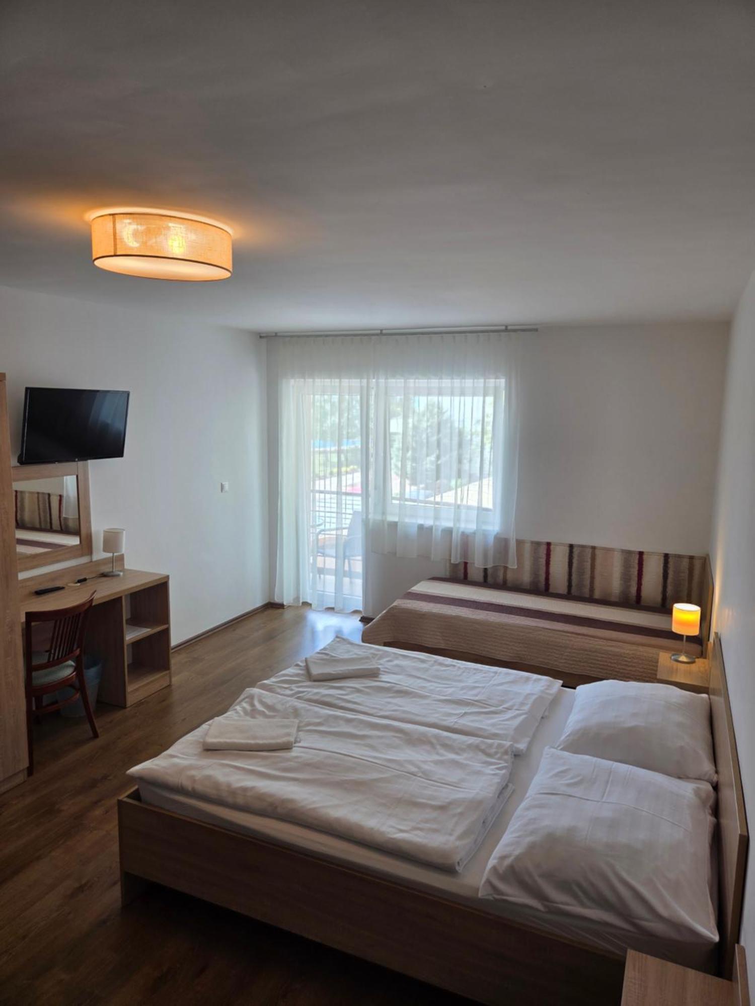 Adam Apartmanhaz Σίοφοκ Εξωτερικό φωτογραφία