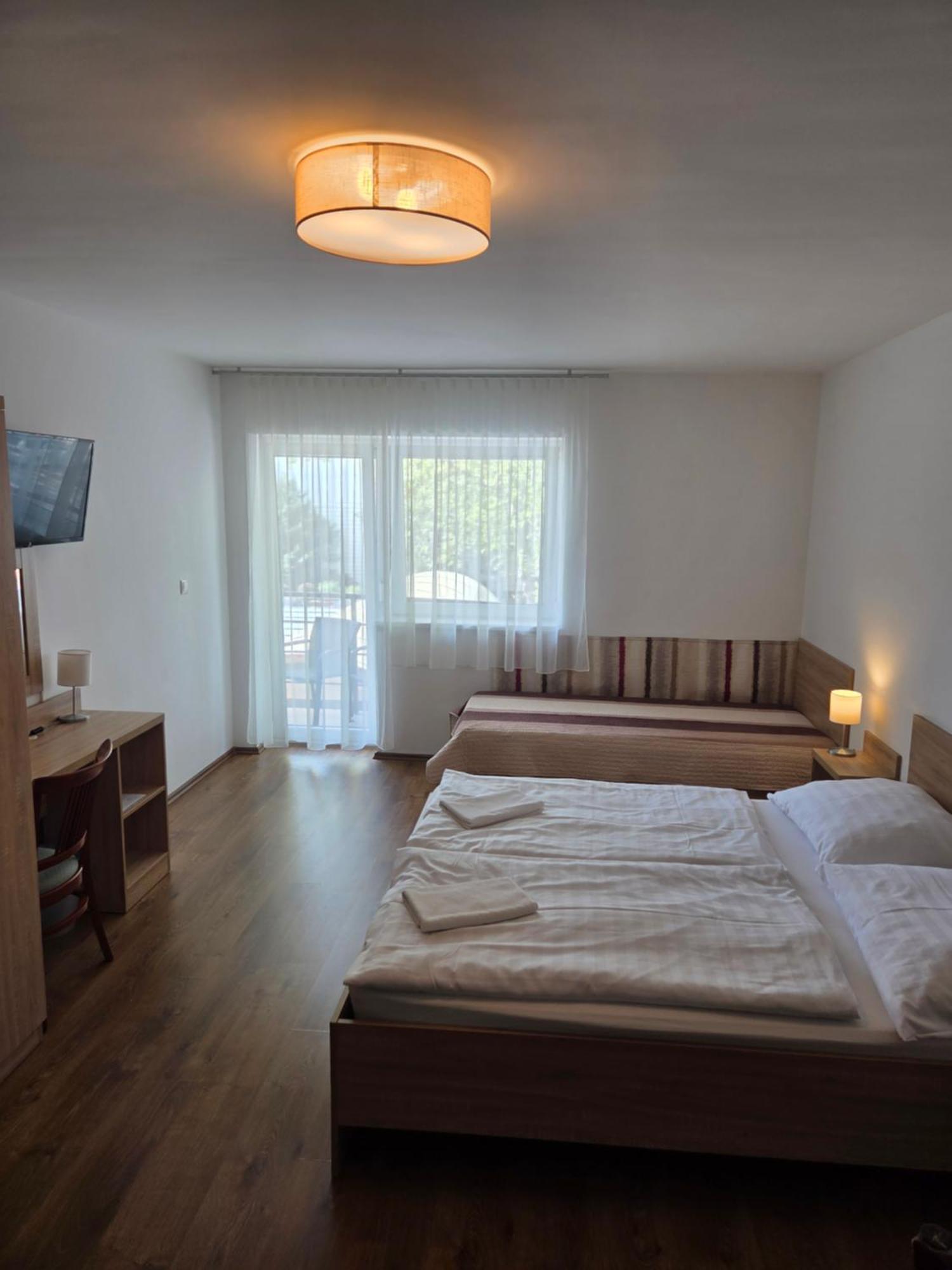 Adam Apartmanhaz Σίοφοκ Εξωτερικό φωτογραφία